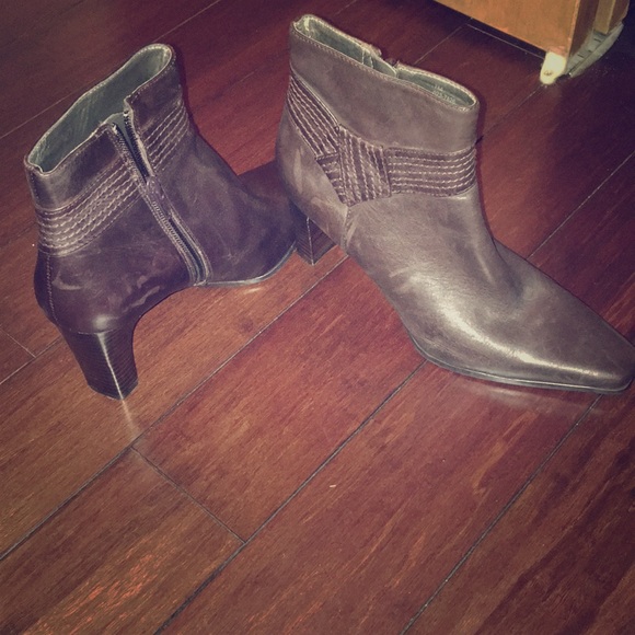 Worthington booties - Picture 1 of 7